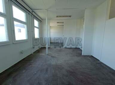 Poslovni prostor / Lokal, Niš - 9 Maj (Novo naselje) | Izdavanje · 187m² · 650€