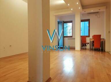 Poslovni prostor / Lokal, Novi Sad - Centar | Izdavanje · 94m² · 700€