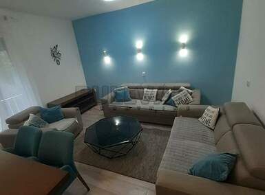 Trosoban stan, Niš - Kičevo | Izdavanje · 67m² · 450€