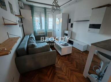 Jednosoban stan, Novi Sad - Centar | Izdavanje · 25m² · 300€
