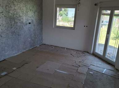 Kuća, Paraćin | Prodaja · 185m² · 70.000€