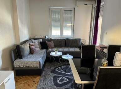 Jednoiposoban stan, Niš - Bulevar Nemanjića | Izdavanje · 35m² · 350€