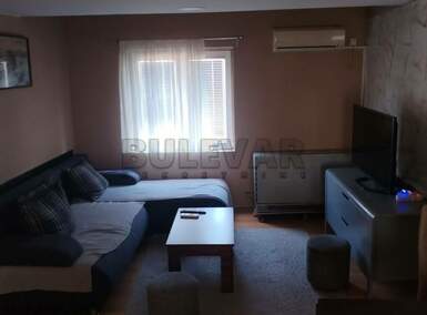 Jednoiposoban stan, Niš - Dom zdravlja | Izdavanje · 30m² · 300€