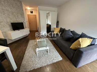 Jednosoban stan, Novi Sad - Bulevar Evrope | Izdavanje · 32m² · 370€