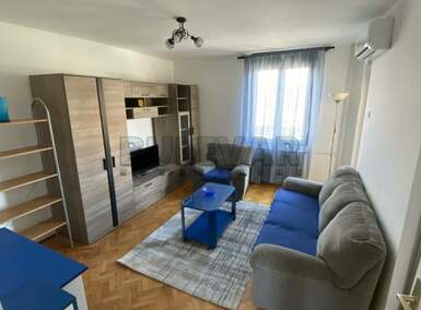 Jednosoban stan, Niš - Pravni fakultet | Izdavanje · 33m² · 300€