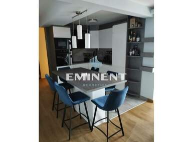 Trosoban stan, Beograd - Blok 45 | Izdavanje · 80m² · 800€