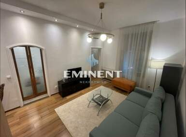 Dvosoban stan, Beograd - Gundulićev Venac | Izdavanje · 42m² · 700€