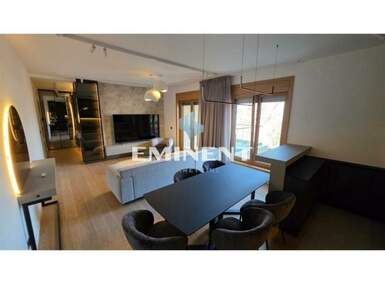 Trosoban stan, Beograd - Klinički Centar | Izdavanje · 95m² · 2.300€