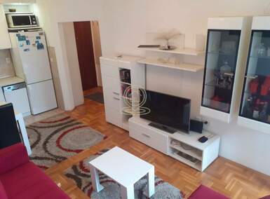Jednoiposoban stan, Novi Sad | Izdavanje · 38m² · 400€