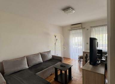 Jednoiposoban stan, Novi Sad | Izdavanje · 33m² · 350€