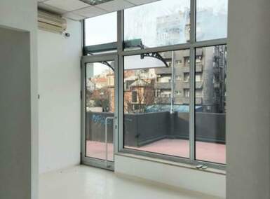 Poslovni prostor / Lokal, Beograd - Južni bulevar | Izdavanje · 46m² · 750€