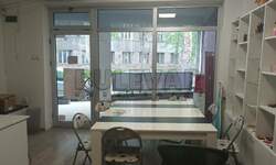 Poslovni prostor / Lokal, Niš - Pravni fakultet | Izdavanje · 25m² · 300€