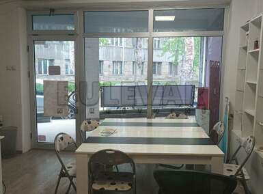 Poslovni prostor / Lokal, Niš - Pravni fakultet | Izdavanje · 25m² · 300€