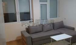 Trosoban stan, Niš - Medicinski fakultet | Izdavanje · 60m² · 350€