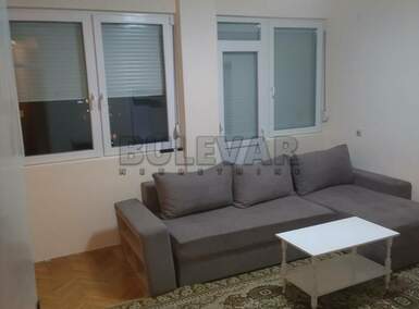 Trosoban stan, Niš - Medicinski fakultet | Izdavanje · 60m² · 350€