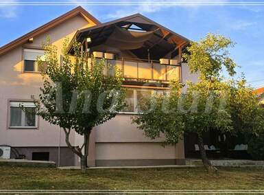 Kuća, Beograd - Kaluđerica | Prodaja · 181m² · 325.000€
