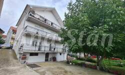 Kuća, Beograd - Kaluđerica | Prodaja · 332m² · 325.000€