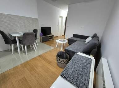 Jednoiposoban stan, Beograd - Karaburma | Izdavanje · 38m² · 500€