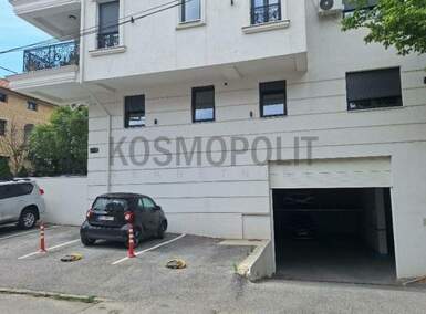 Garaza, Beograd - Autokomanda | Izdavanje · 14m² · 100€