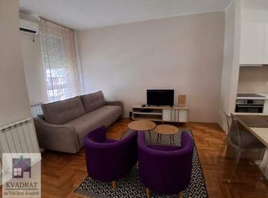 Garsonjera, Novi Sad | Izdavanje · 33m² · 400€