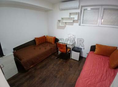 Garsonjera, Niš - Trošarina | Izdavanje · 15m² · 150€