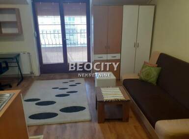 Jednosoban stan, Novi Sad - Cara Dušana | Izdavanje · 28m² · 300€