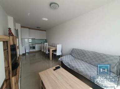Jednoiposoban stan, Jagodina | Izdavanje · 44m² · 270€