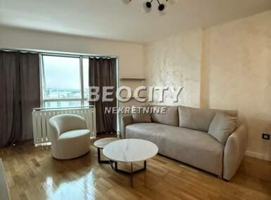 Cetvorosoban stan, Novi Sad - Centar | Izdavanje · 93m² · 1.200€