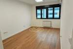 Poslovni prostor / Lokal, Beograd - Cerak | Izdavanje · 76m² · 900€