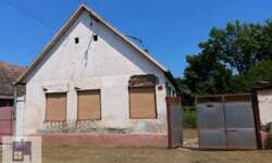 Plac, Bač | Prodaja · 12.000€