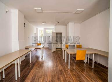 Poslovni prostor / Lokal, Niš - Crveni pevac | Izdavanje · 70m² · 450€