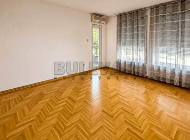 Poslovni prostor / Lokal, Niš - Planet Residence | Izdavanje · 71m² · 800€
