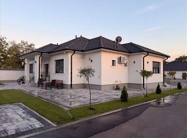 Kuća, Alibunar - Vladimirovac | Prodaja · 600m² · 599.000€
