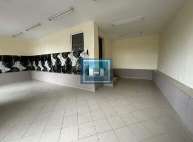 Poslovni prostor / Lokal, Ćuprija | Izdavanje · 59m² · 200€