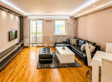 Dvoiposoban stan, Niš - Ćele kula | Izdavanje · 67m² · 500€