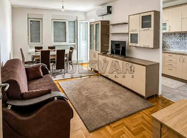 Dvoiposoban stan, Niš - Crveni Krst | Izdavanje · 65m² · 400€