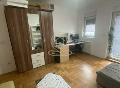 Jednosoban stan, Beograd - Cvetkova pijaca | Izdavanje · 33m² · 400€