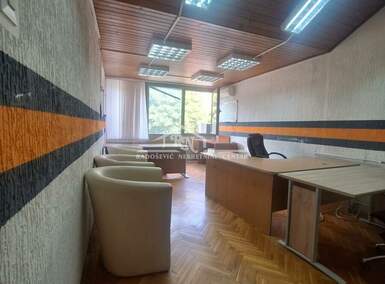 Poslovni prostor / Lokal, Beograd - Banovo brdo | Izdavanje · 34m² · 300€