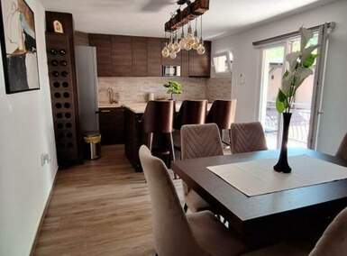 Poslovni prostor / Lokal, Niš - Trg Kralja Aleksandra | Izdavanje · 320m² · 8.000€