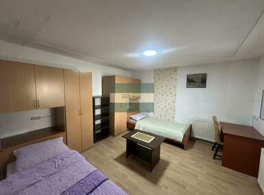 Kuća, Kragujevac | Izdavanje · 180m² · 1.500€