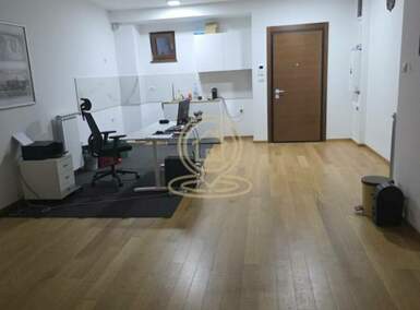 Poslovni prostor / Lokal, Beograd - Južni bulevar | Izdavanje · 72m² · 1.000€