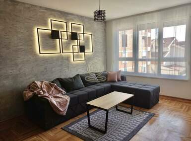 Jednoiposoban stan, Niš - Somborska | Izdavanje · 45m² · 500€