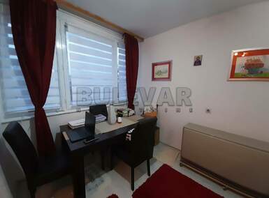 Jednoiposoban stan, Niš - Medicinski fakultet | Izdavanje · 33m² · 300€