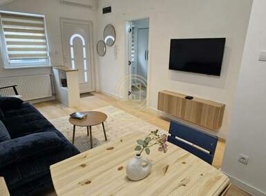 Jednoiposoban stan, Novi Sad | Izdavanje · 35m² · 450€