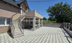Kuća, Beograd - Surčin (mesto) | Prodaja · 210m² · 245.000€