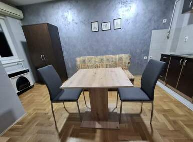 Garsonjera, Kragujevac | Izdavanje · 30m² · 250€