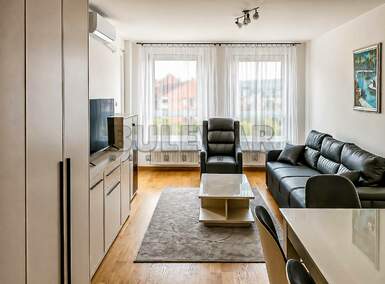 Jednoiposoban stan, Niš - Bulevar Nemanjića Zona 2 | Izdavanje · 53m² · 450€