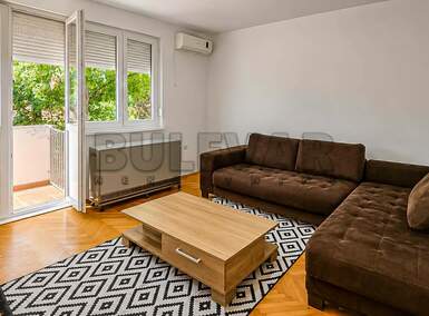 Dvoiposoban stan, Niš - Medicinski fakultet | Izdavanje · 46m² · 400€