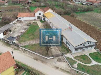 Poslovni prostor / Lokal, Varvarin - Varvarin (selo) | Prodaja · 2500m² · 350.000€