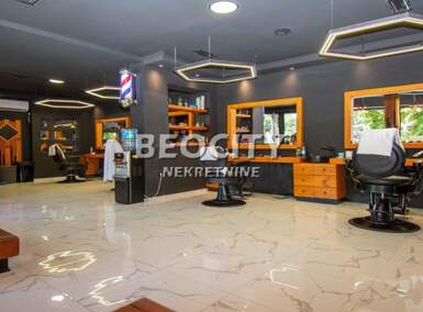 Poslovni prostor / Lokal, Beograd - Mladenovac (mesto) | Prodaja · 202m² · 323.000€
